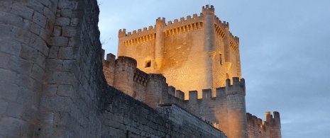 Peñafiel Castle, Valladolid Peñafiel Castle, Valladolid