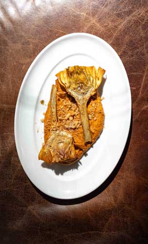 Alcachofra Crocante e Romesco - Teus Restaurante Bar