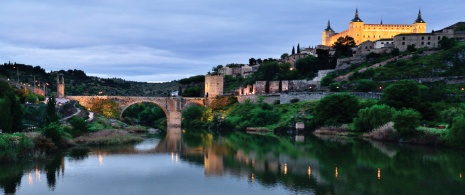Alcázar de Toledo from the river Tajo Alcázar de Toledo from the river Tajo