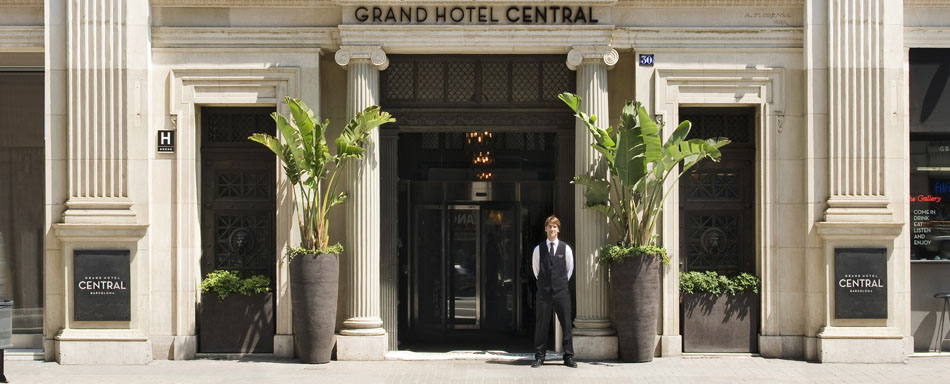Entrance to the Gran Hotel Central, Barcelona © Gran Hotel Central Entrance to the Gran Hotel Central, Barcelona © Gran Hotel Central