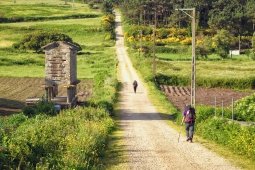 Pielgrzymi na szlaku pielgrzymkowym Camino de Santiago do Fisterra i Muxía