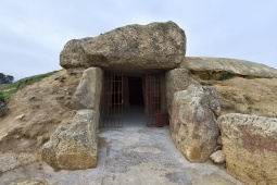 Dolmeny w Antequerze. Stanowisko archeologiczne