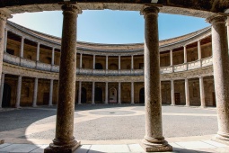 Vista de La Alhambra. Palácio de Carlos V