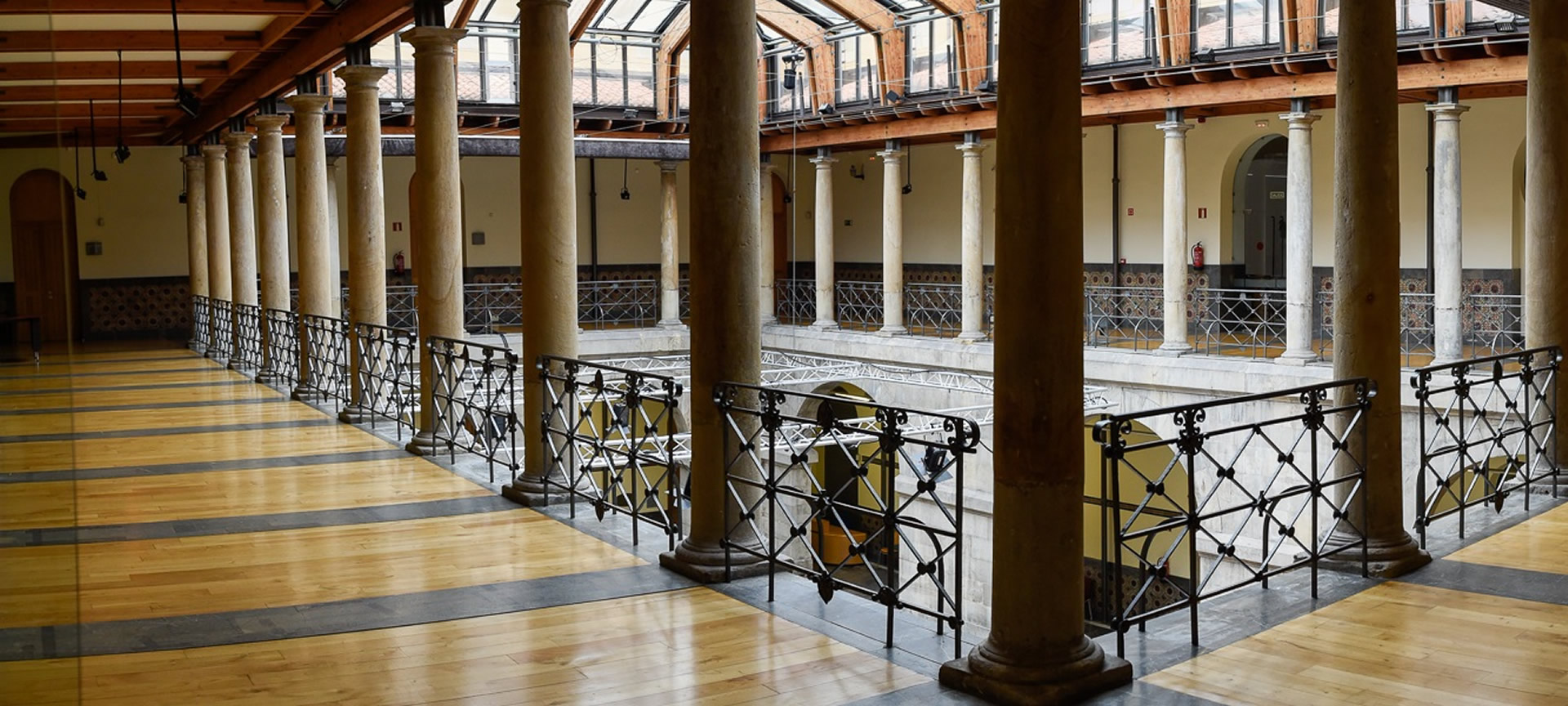 Corredor del Centro de Cultura Antiguo Instituto en Gijón
