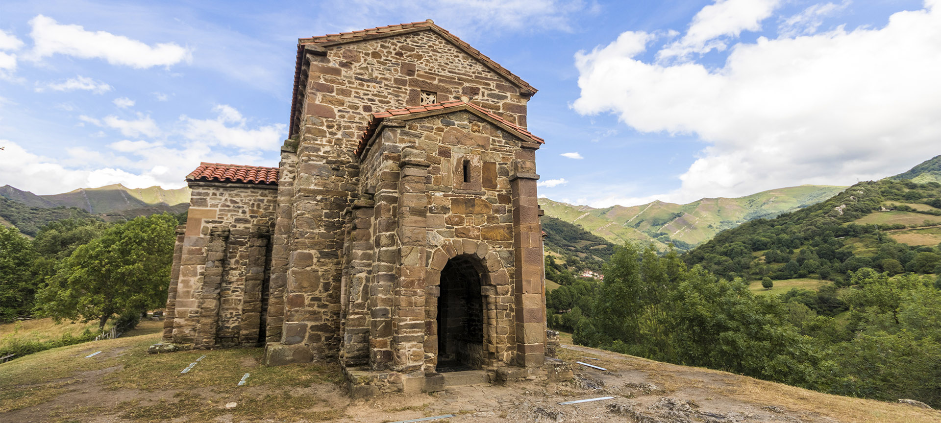 Kościół Santa Cristina de Lena w Pola de Lena (Asturia)