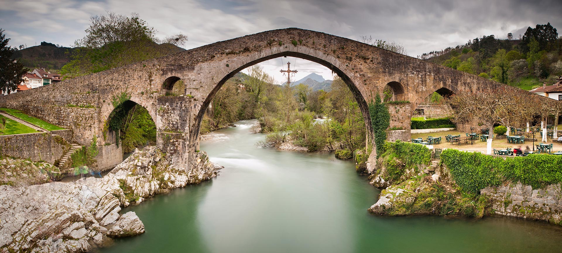 Most Rzymski nad rzeką Sella. Cangas de Onís