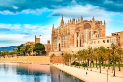 Außenansicht der Kathedrale von Palma de Mallorca