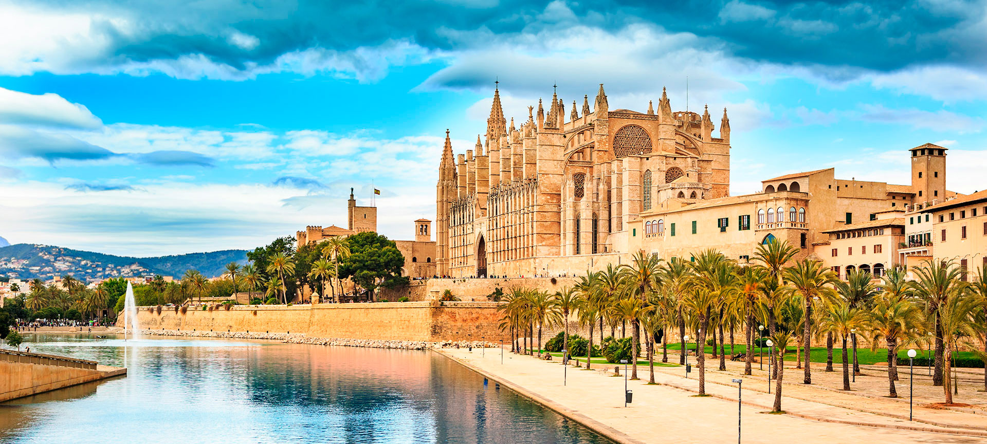Außenansicht der Kathedrale von Palma de Mallorca