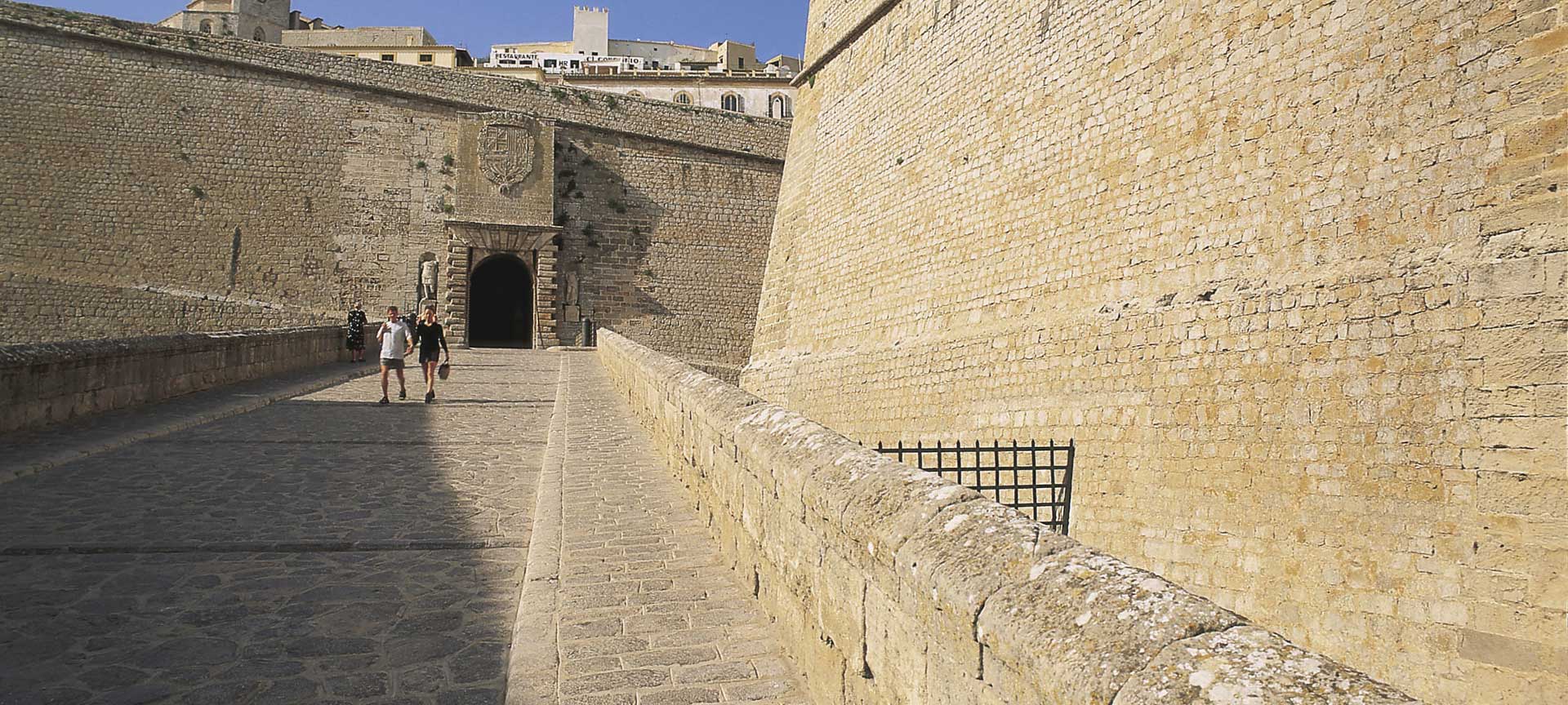 Ses Taules Gateway