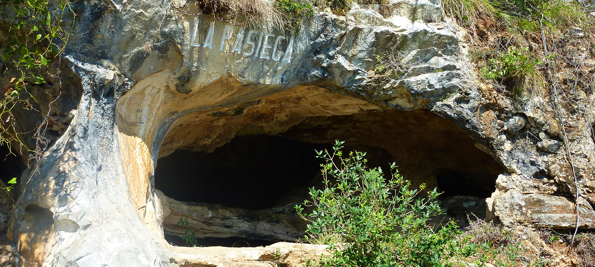 Cueva de la Pasiega. Puente Viesgo Cueva de la Pasiega. Puente Viesgo