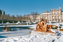 Giardini del Palazzo di La Granja de San Ildefonso innevati. Segovia