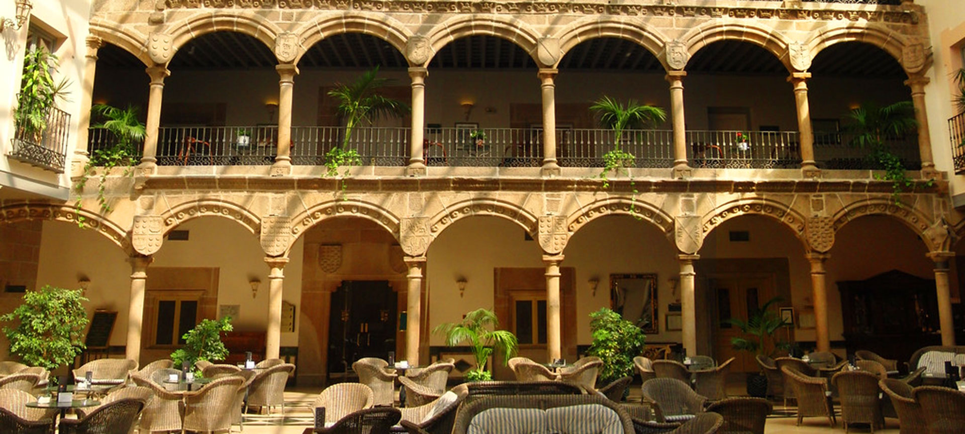Los Velada Palace