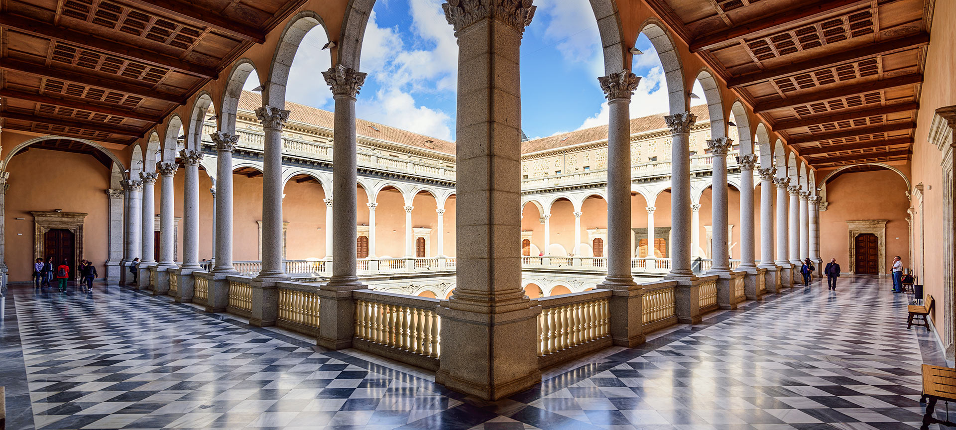 Interior del Alcázar de Toledo