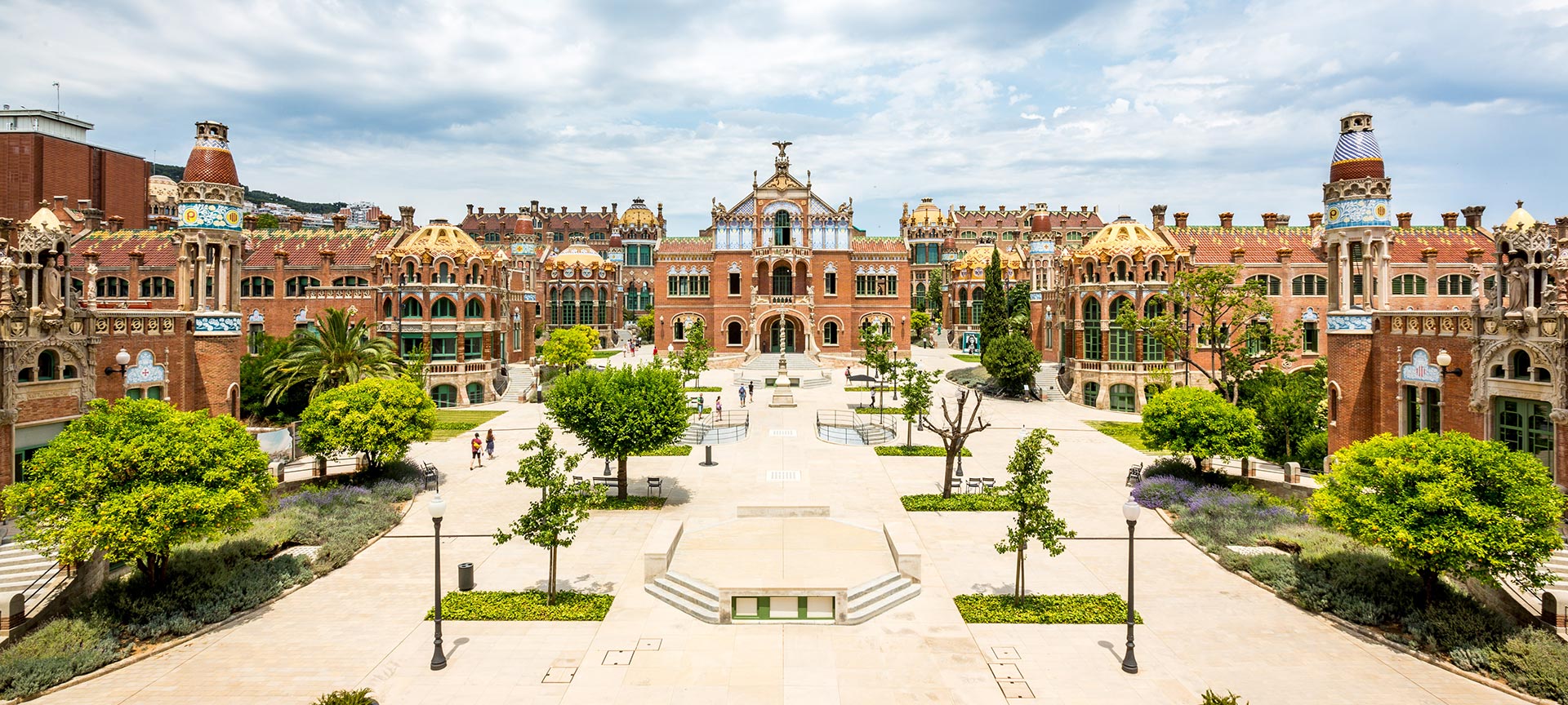 Vue générale de l'enceinte moderniste de Sant Pau à Barcelone