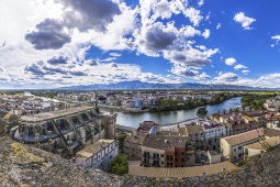 トルトサの全景、タラゴナ（カタルーニャ）