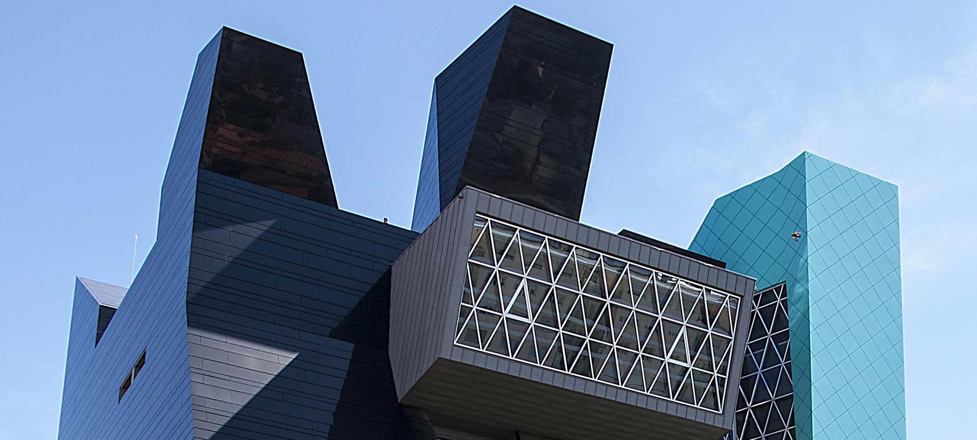 Арагонский институт современного искусства и культуры. Пабло Серрано ©