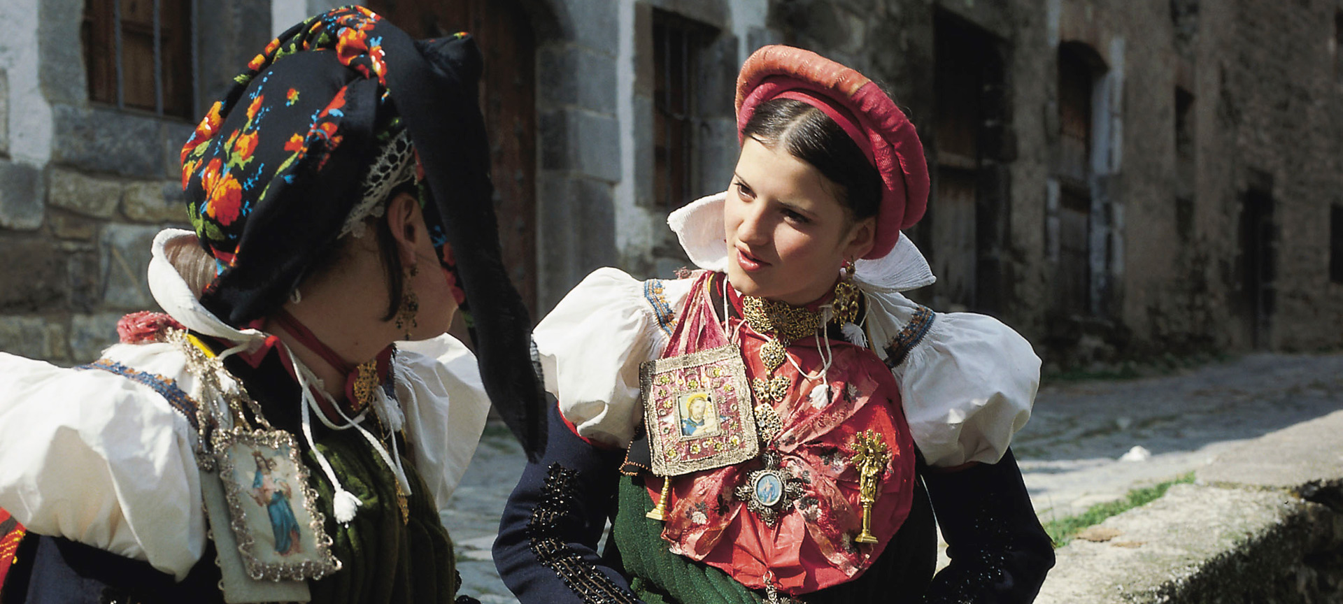 Traditional costume of Ansó