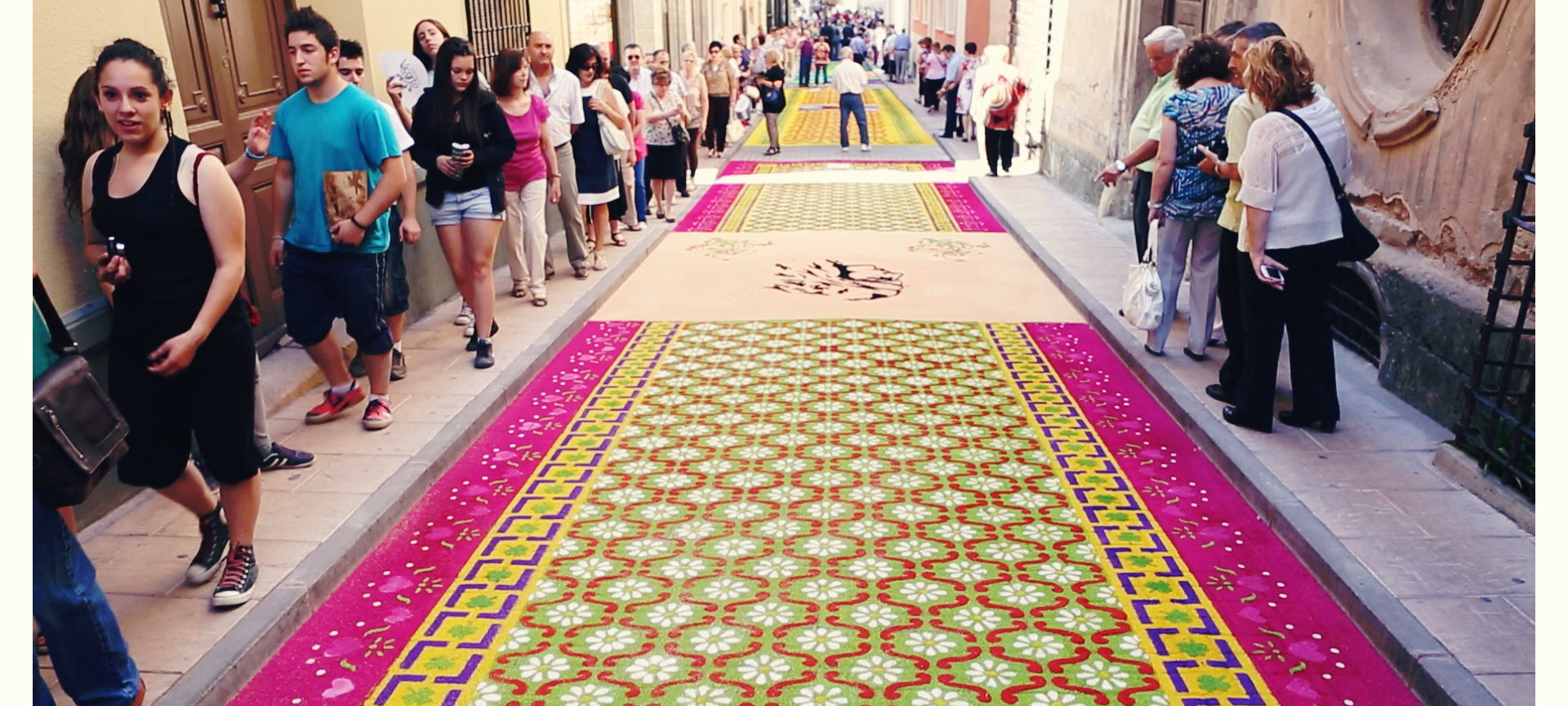 Tapis de sciure de la fête du Corpus d'Elche de la Sierra
