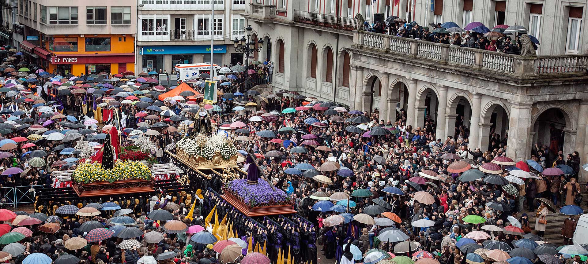 Une procession pendant la Semaine sainte de Ferrol