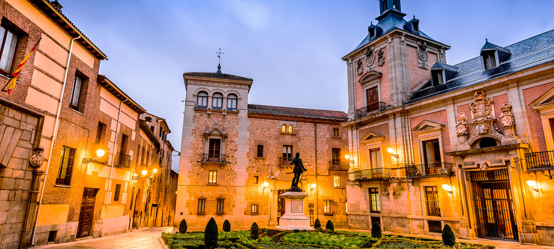 Gebäude Casa de la Villa und Casa de Cisneros