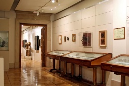 Muzeum Numizmatyczne Mennicy Państwowej. Sala z eksponatami z XVIII i XIX wieku.