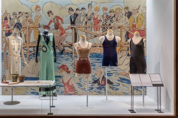 「身体の発見」と名付けられた展示ケース。マドリード服飾博物館の常設展示