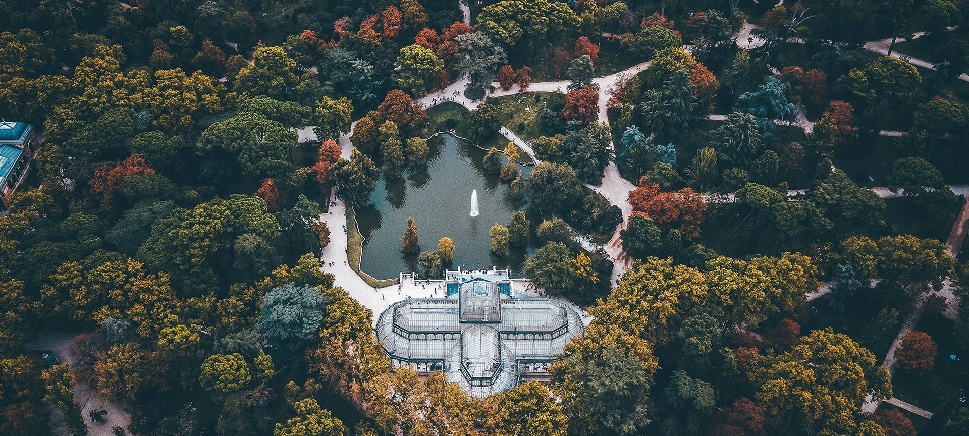 レティーロ公園の水晶宮の空撮