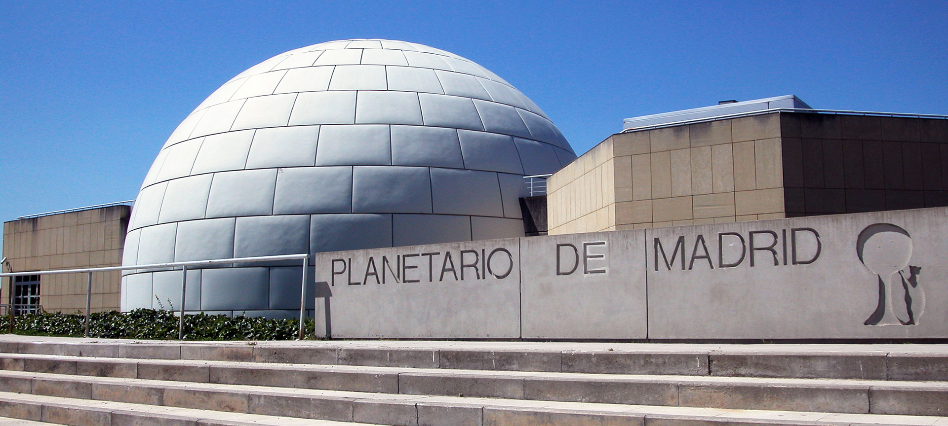 Planetarium w Madrycie z zewnątrz