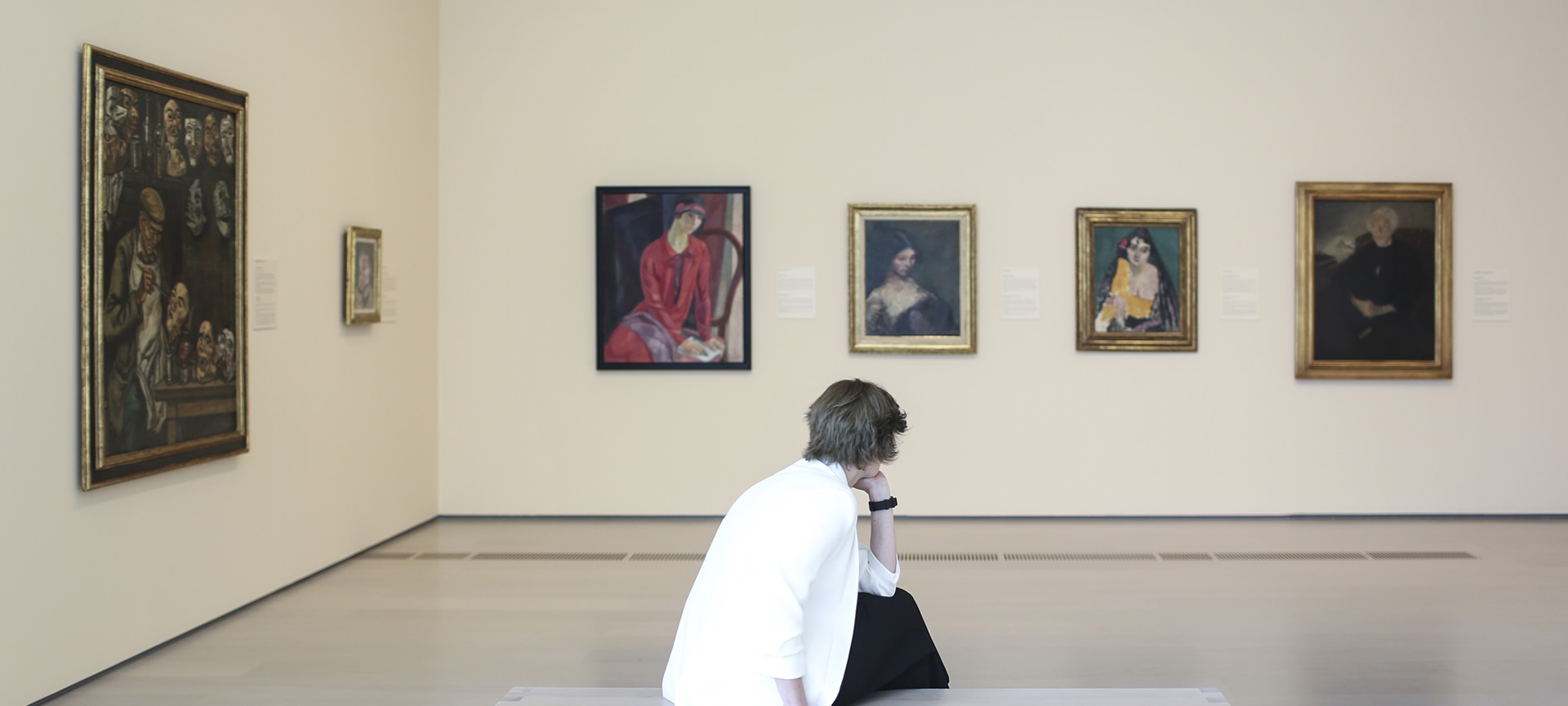Exhibition hall view of the exhibition 'Portraits: Essence and expression'