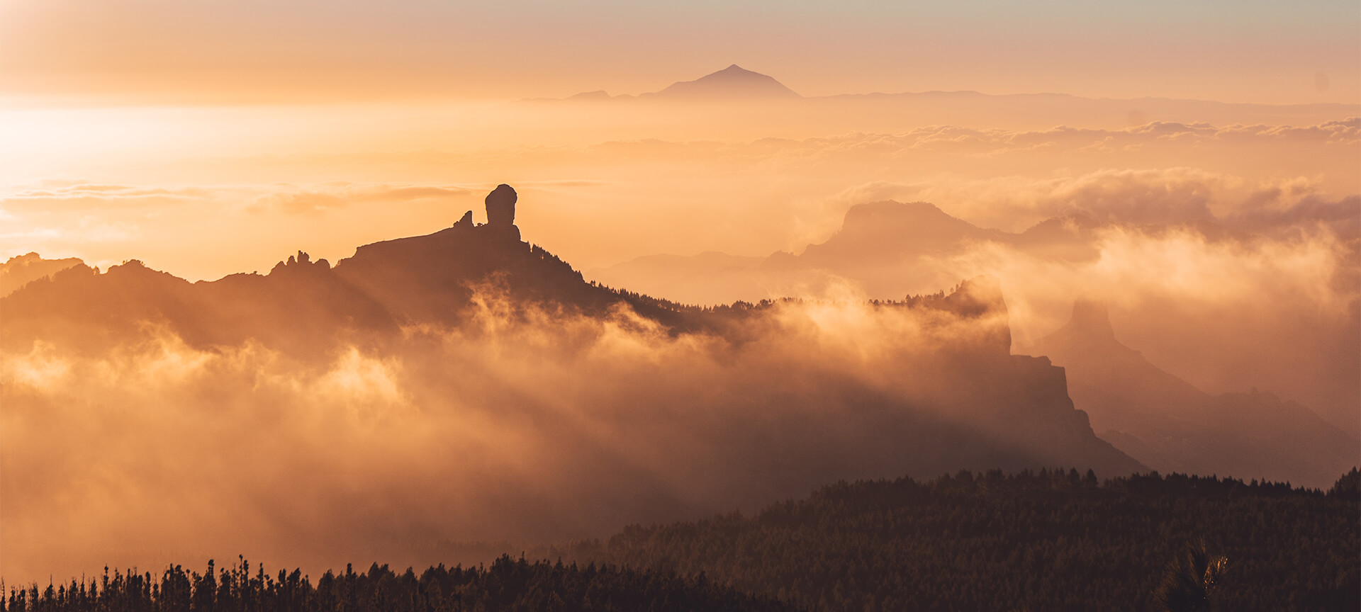 Veduta dal Roque di Gran Canaria con il Teide sullo sfondo