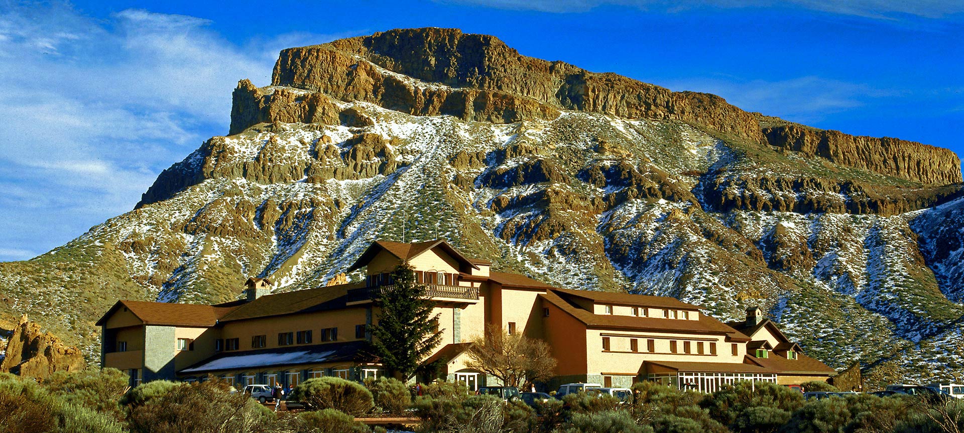 Vista exterior del Parador de Cañadas del Teide