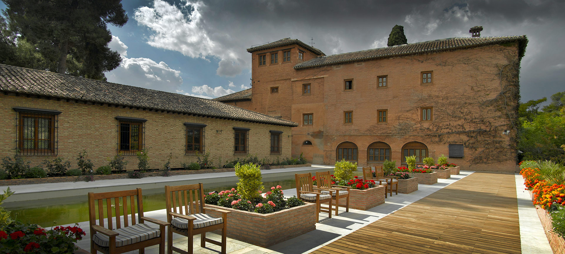 Vista externa do Parador de Granada