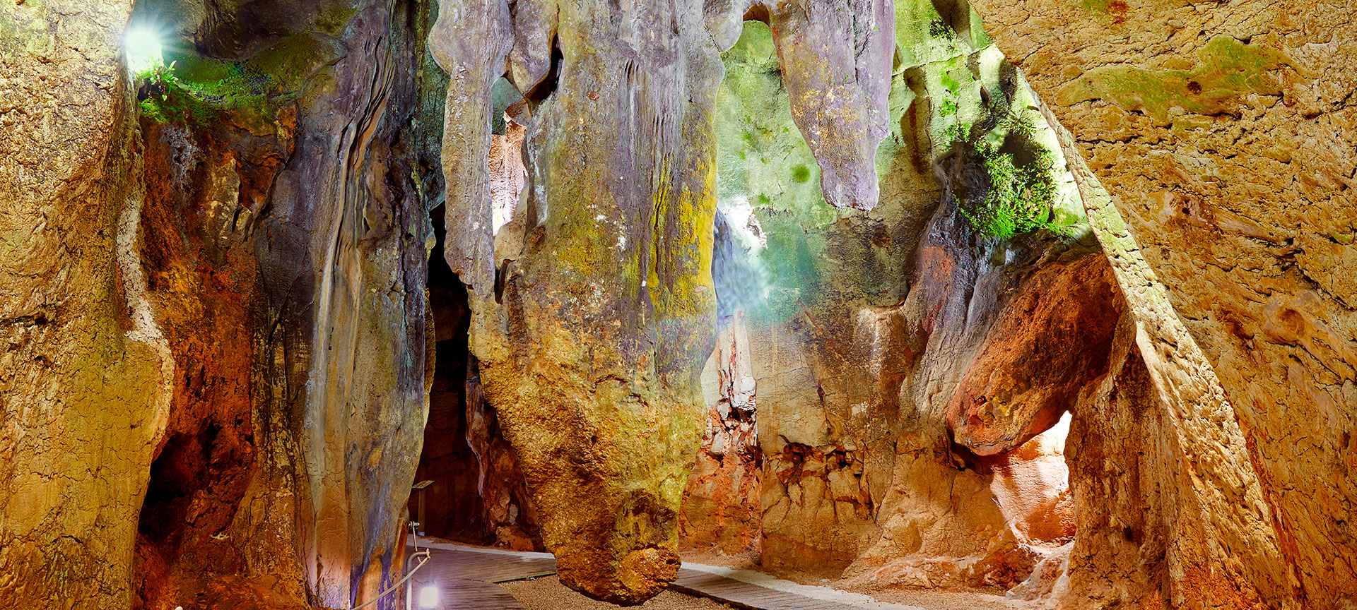 Jaskinia Cueva de las Calaveras. Alicante.