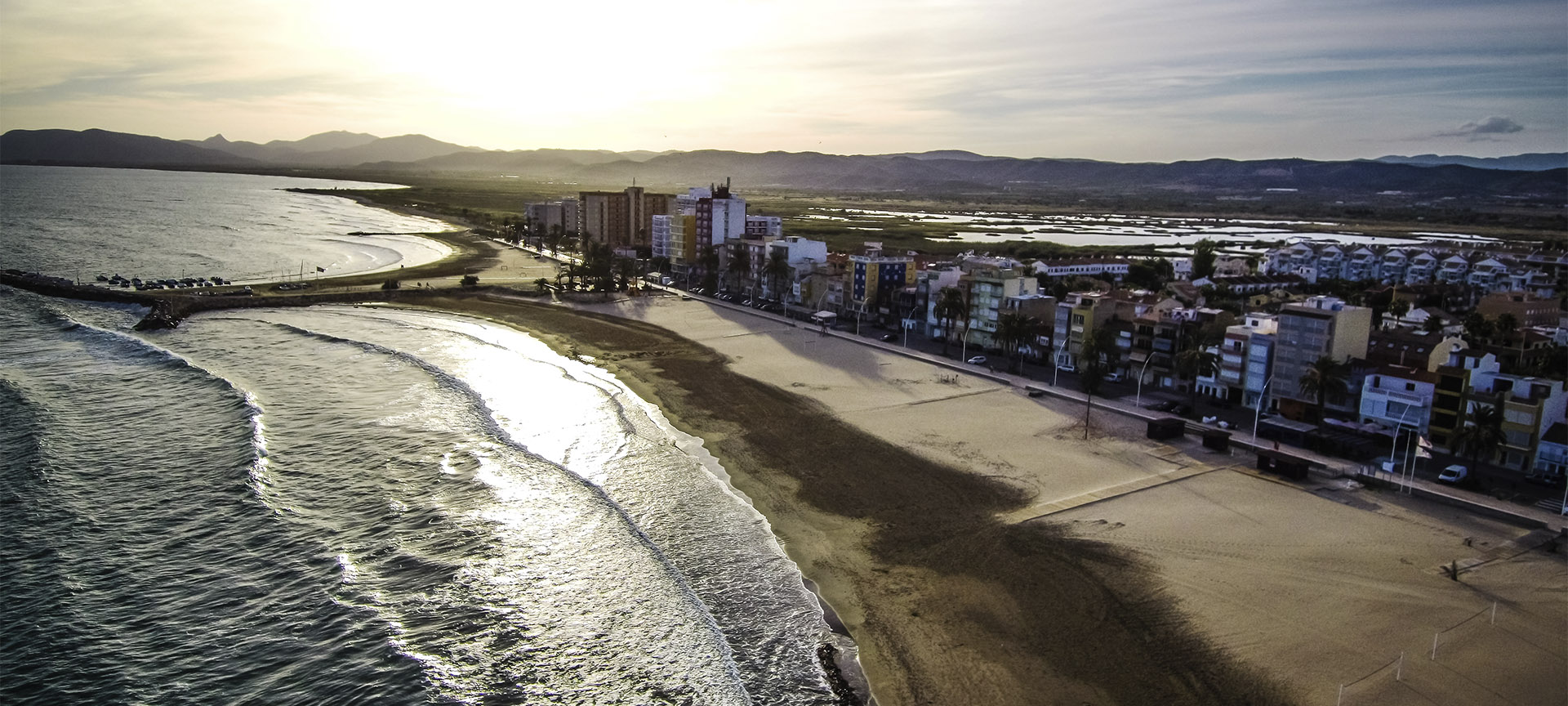 Plaża Torrenostra w Torreblanca (prowincja Castellón, Wspólnota Autonomiczna Walencji)