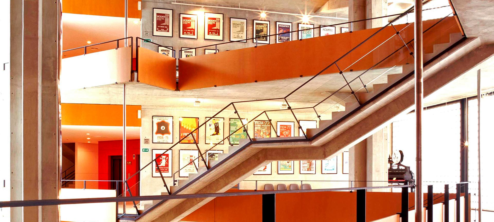 Vue intérieure du musée de la chaussure d'Elda Vue intérieure du musée de la chaussure d'Elda