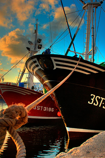Barcos pesqueros en Santoña
