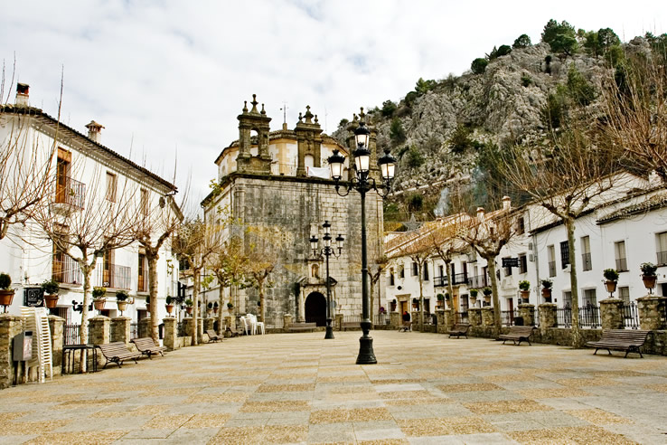 Square in Grazalema, Cadiz (Andalusia) Square in Grazalema, Cadiz (Andalusia)