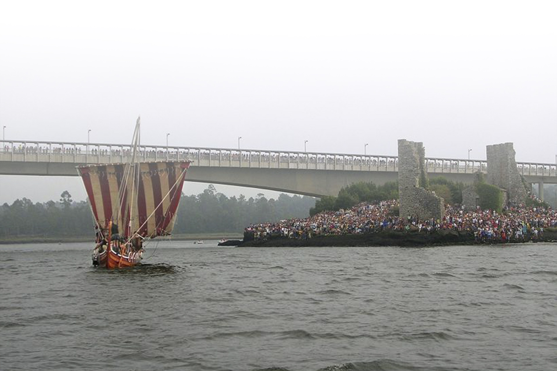 Wallfahrt der Wikinger in Catoira (Pontevedra, Galicien)