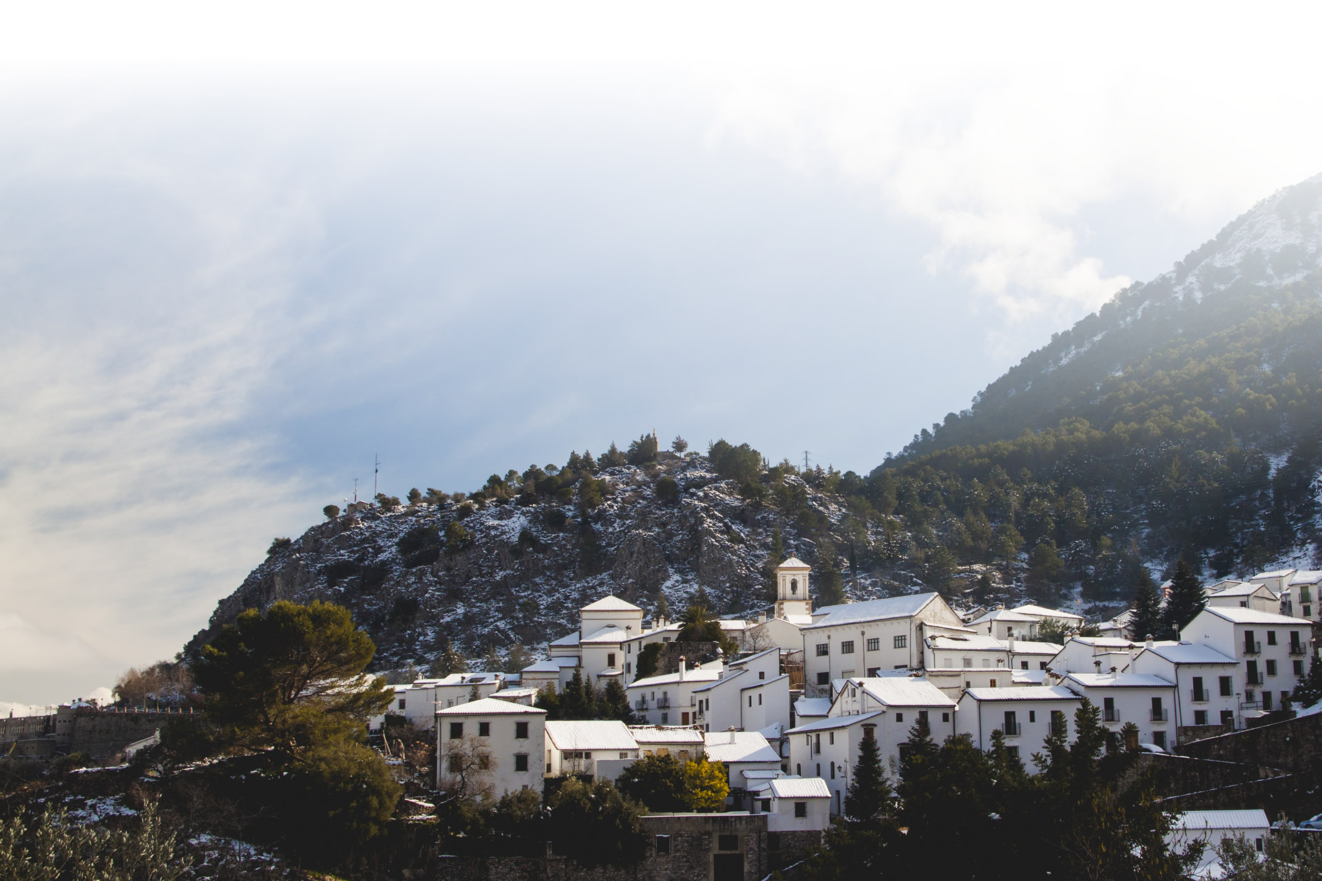 Panoramic view of Grazalema in Cadiz (Andalusia) Panoramic view of Grazalema in Cadiz (Andalusia)