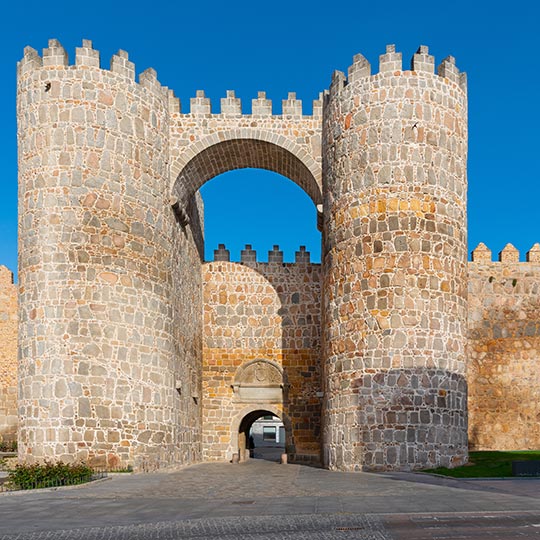 Porte de l'Alcazar. Remparts d'Ávila