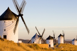 Moulins à vent de Consuegra dans la province de Tolède, Castille-La Manche