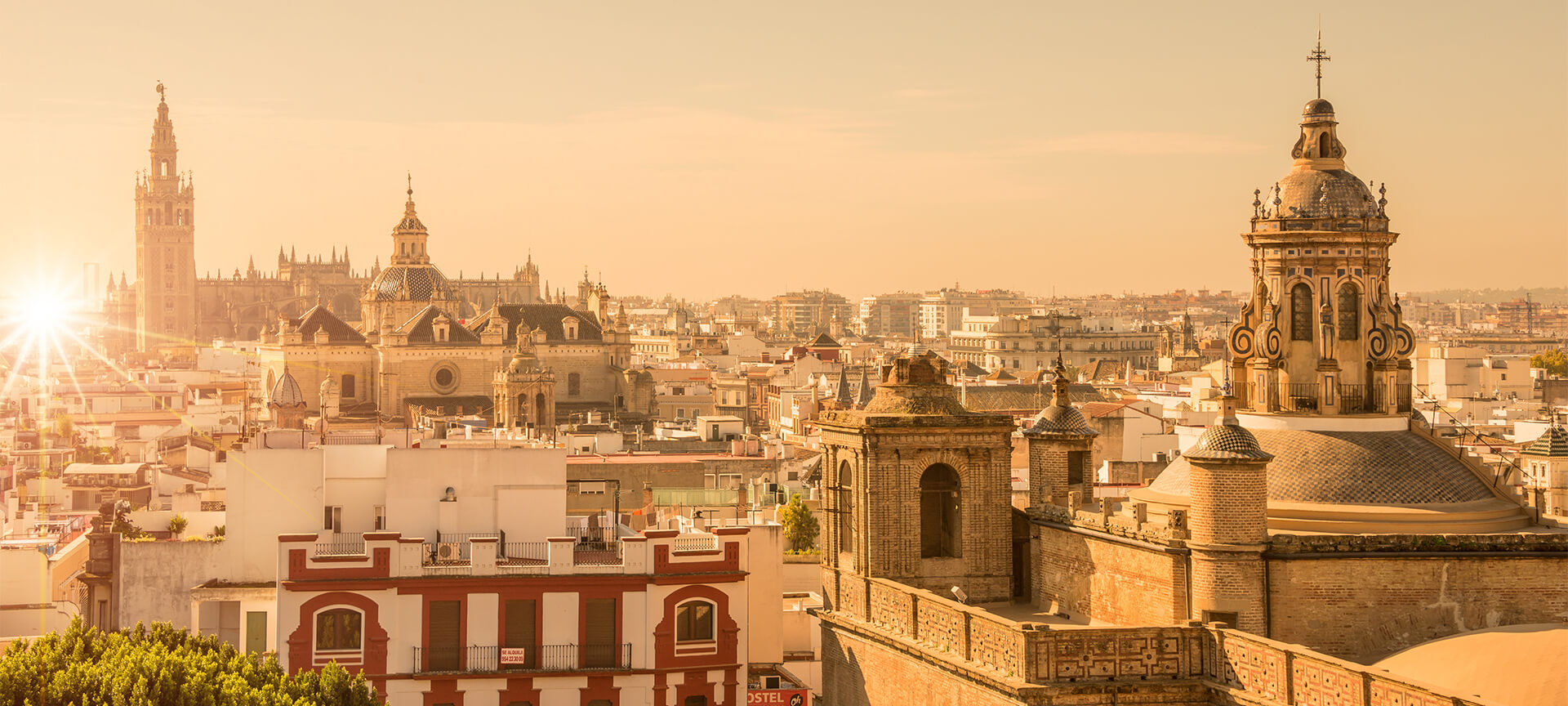 Vista de Sevilla al atardecer