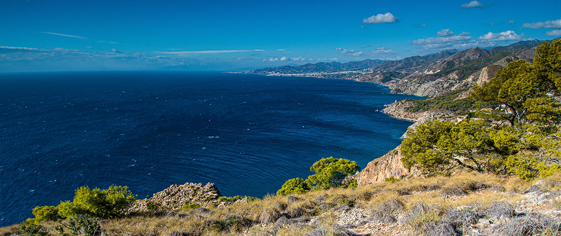 Steilküste von Maro-Cerro Gordo, Malaga, Andalusien Steilküste von Maro-Cerro Gordo, Malaga, Andalusien