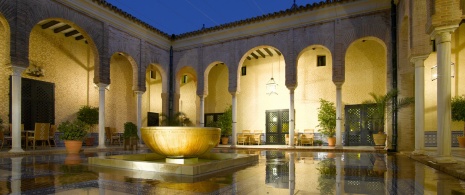 Patio del Parador de Carmona Patio del Parador de Carmona