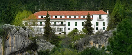 Vista del exterior y entorno del Parador de Cazorla Vista del exterior y entorno del Parador de Cazorla