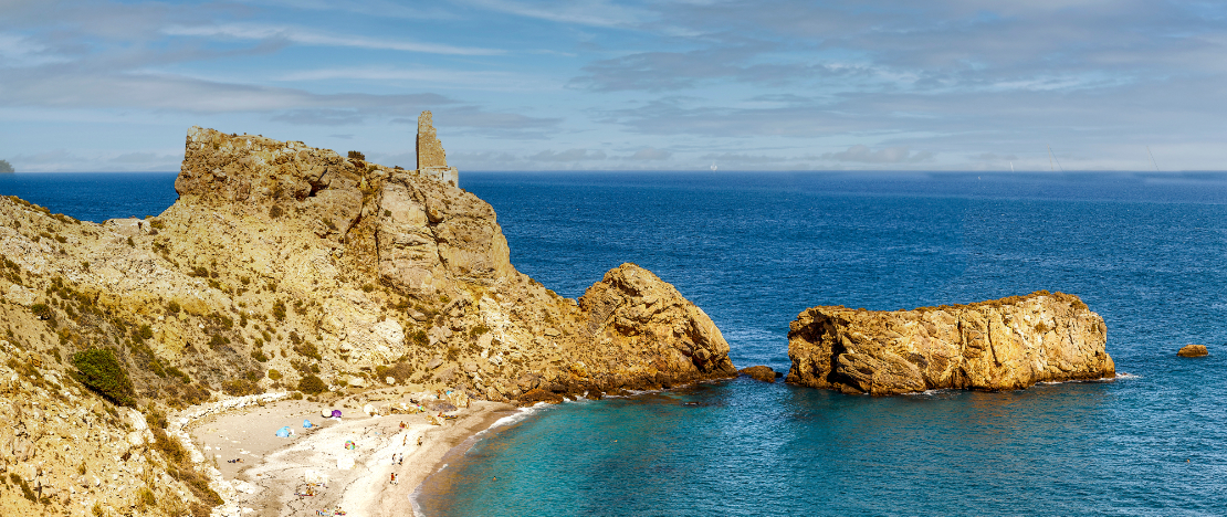 Plage de la Rijana dans la province de Grenade, Andalousie