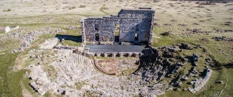 Rovine del teatro romano di Acinipo Rovine del teatro romano di Acinipo