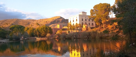 Alhama de Aragón Thermal Lake. Zaragoza Alhama de Aragón Thermal Lake. Zaragoza