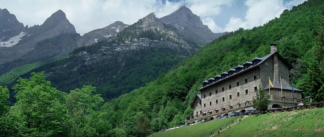 Vista exterior del Parador de Bielsa Vista exterior del Parador de Bielsa
