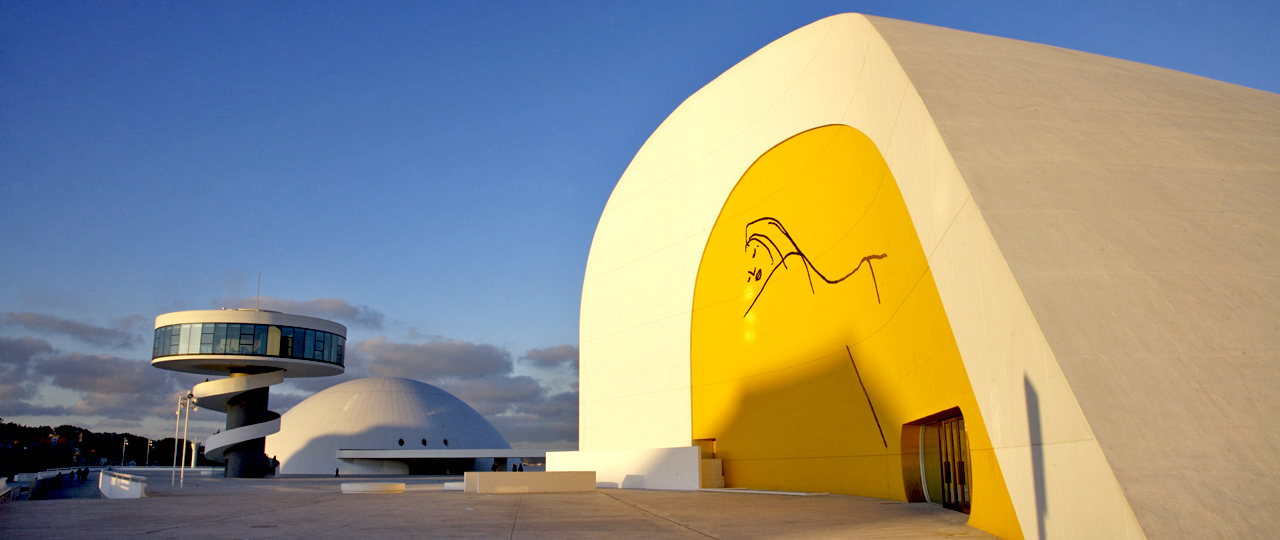 Centrum Kultury Niemeyera, Avilés